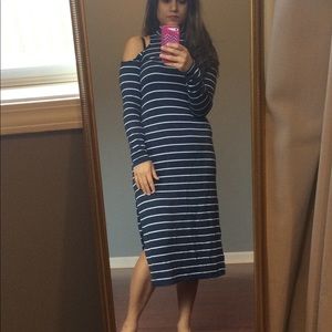 Splendid brand off shoulders dress